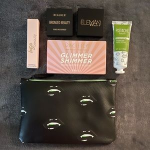 NWT Makeup bundle of 6 pieces